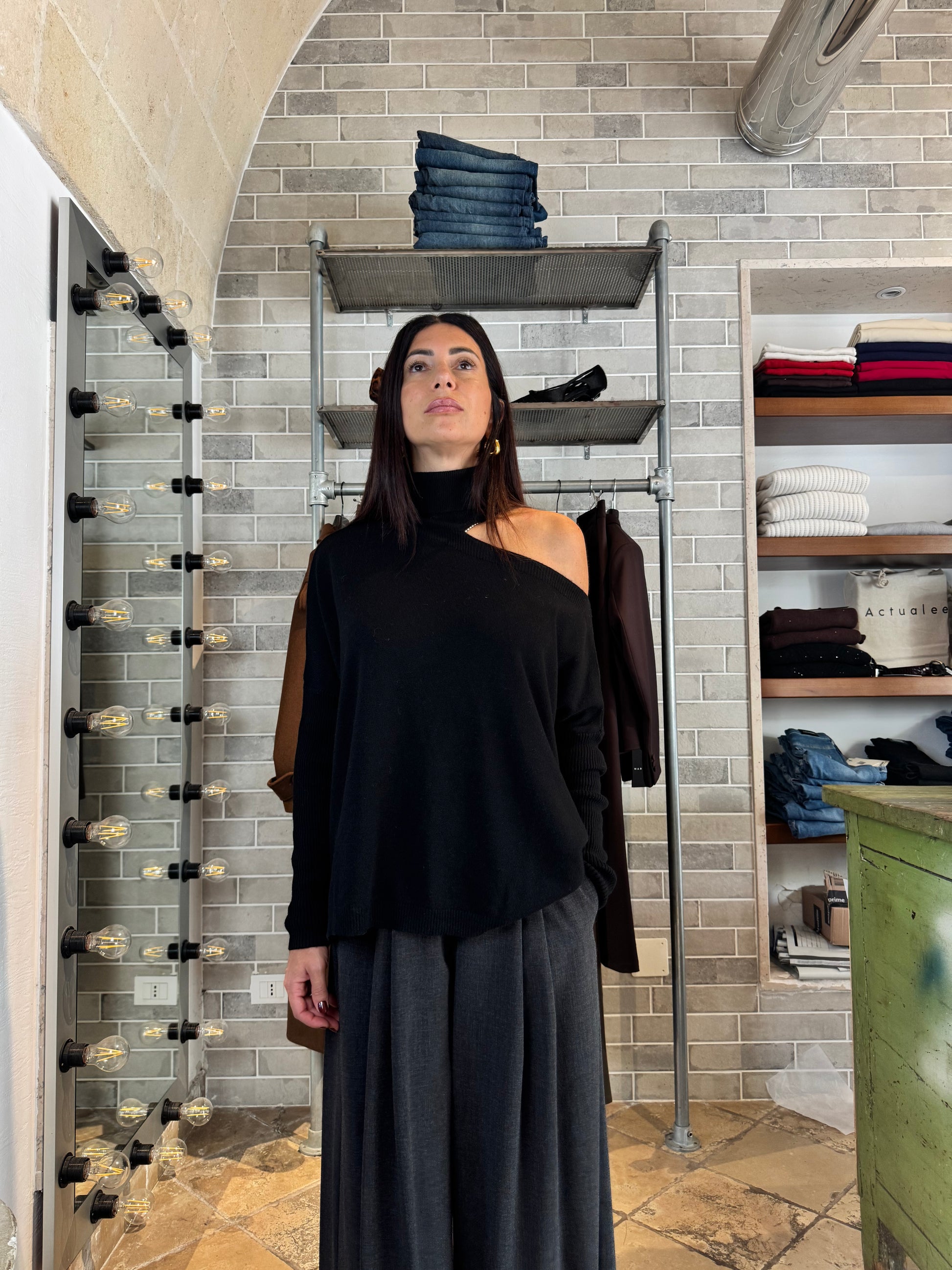PANTALONE CON PENCES