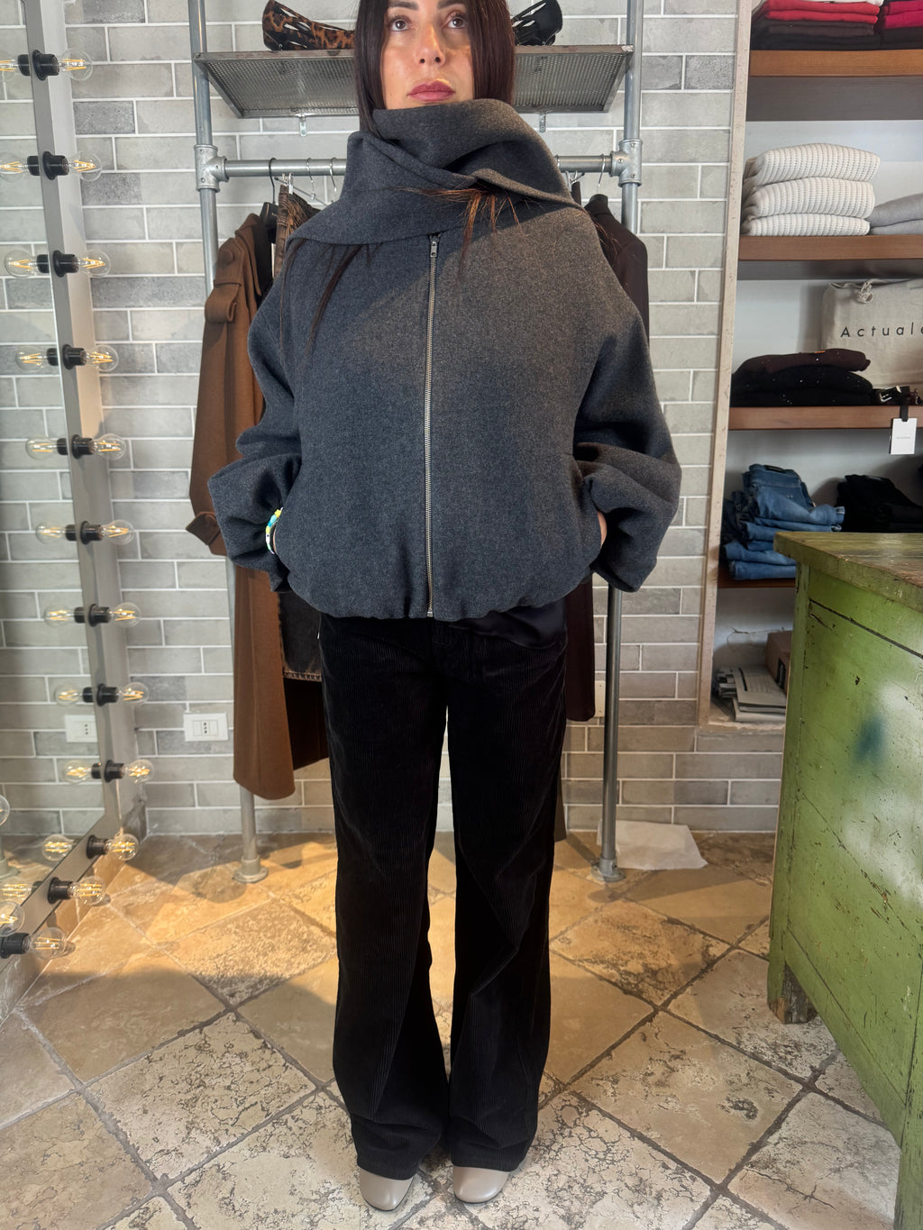 BOMBER IN LANA