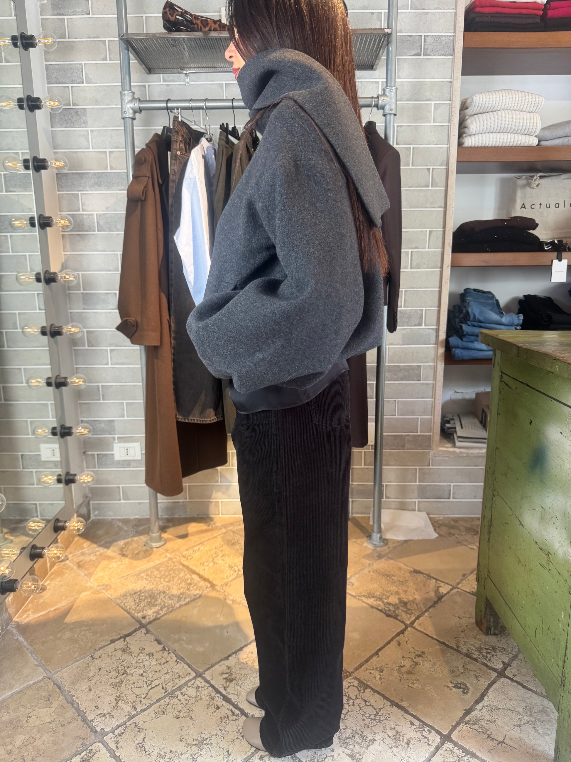BOMBER IN LANA