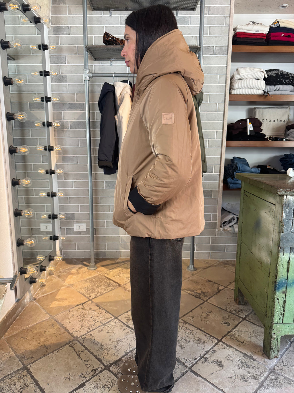 REVERSIBILE NERO CAMMELLO CORTO