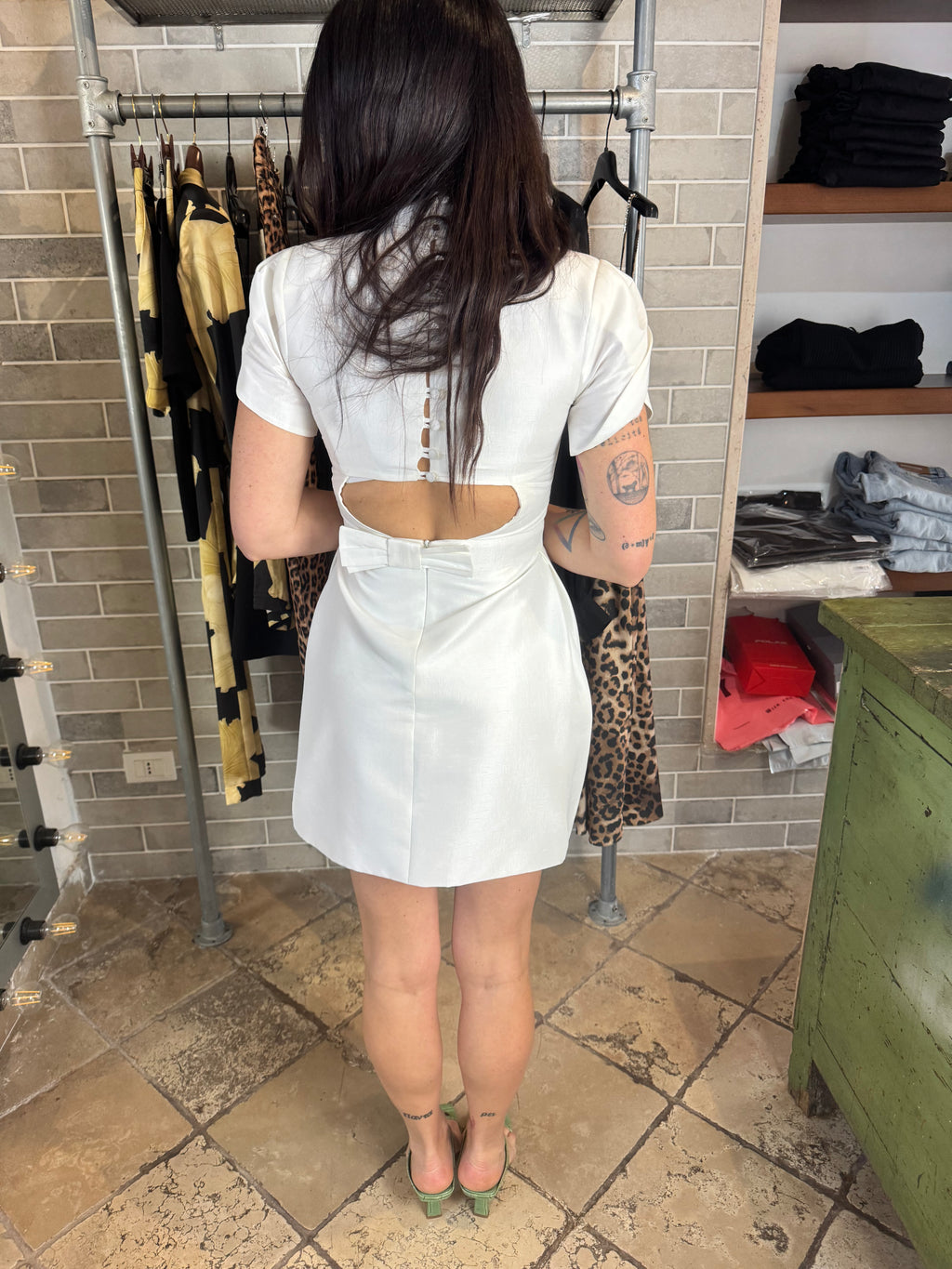 ABITO CUT OUT