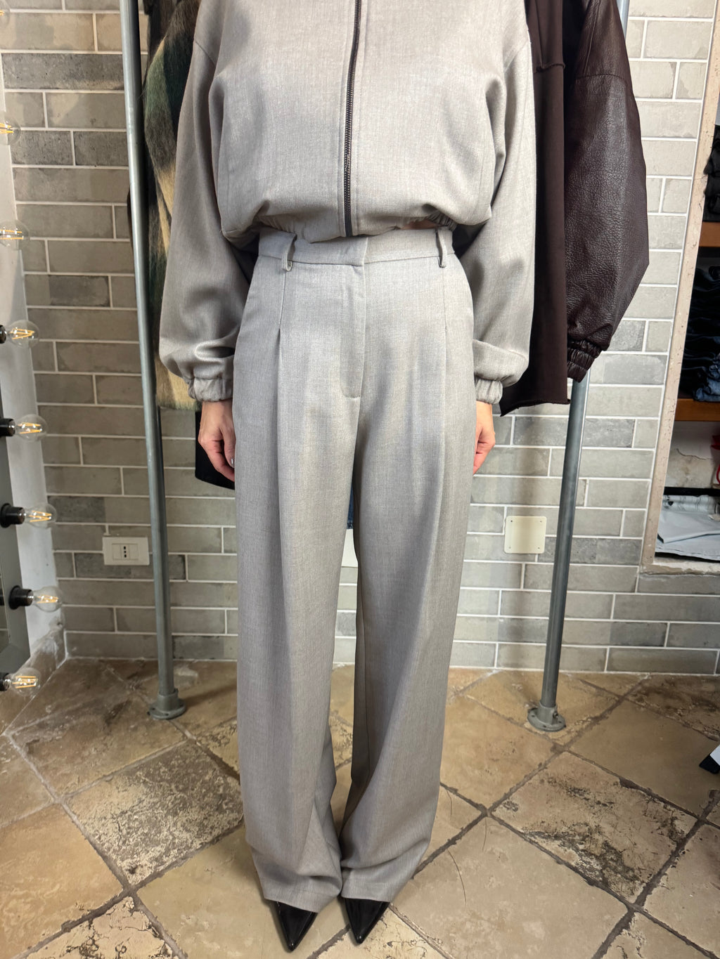 BOMBER