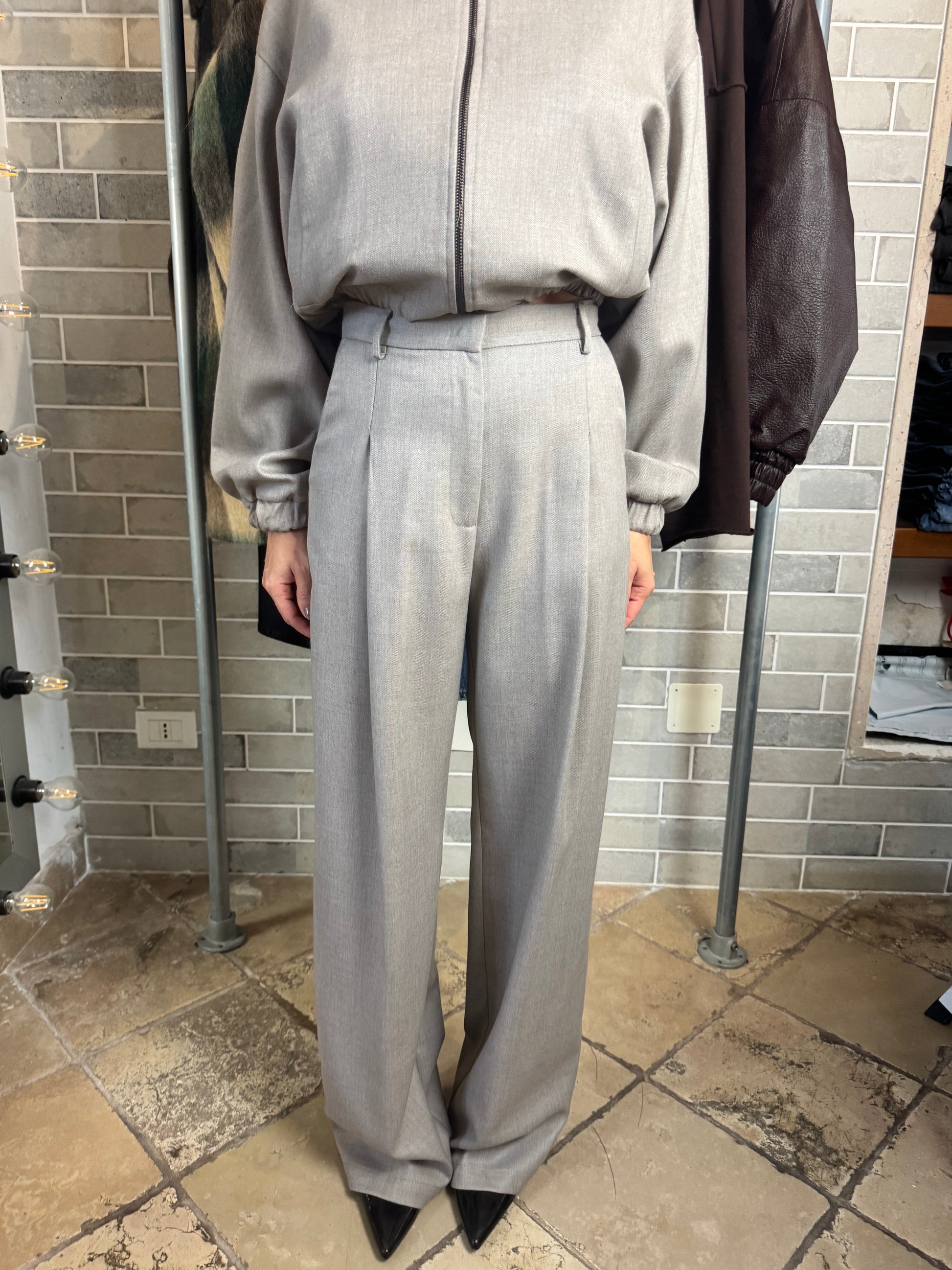 BOMBER